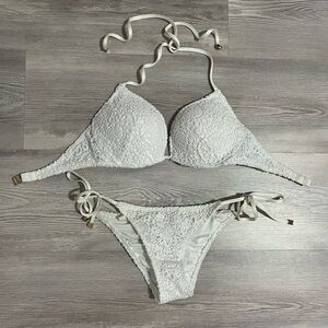 Rare Victoria’s Secret White Crochet Bikini with Skimpy String bottom 32D/S